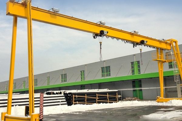 Hreyfanlegur stakur kranakran
